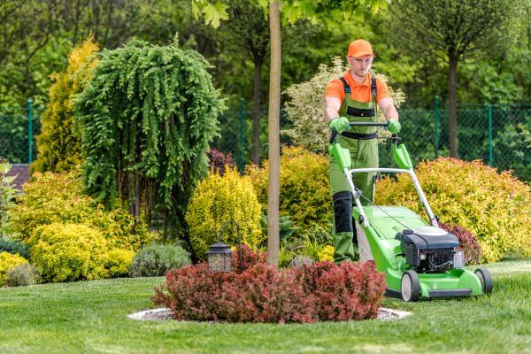 Commercial Yard Maintenance in Shreveport